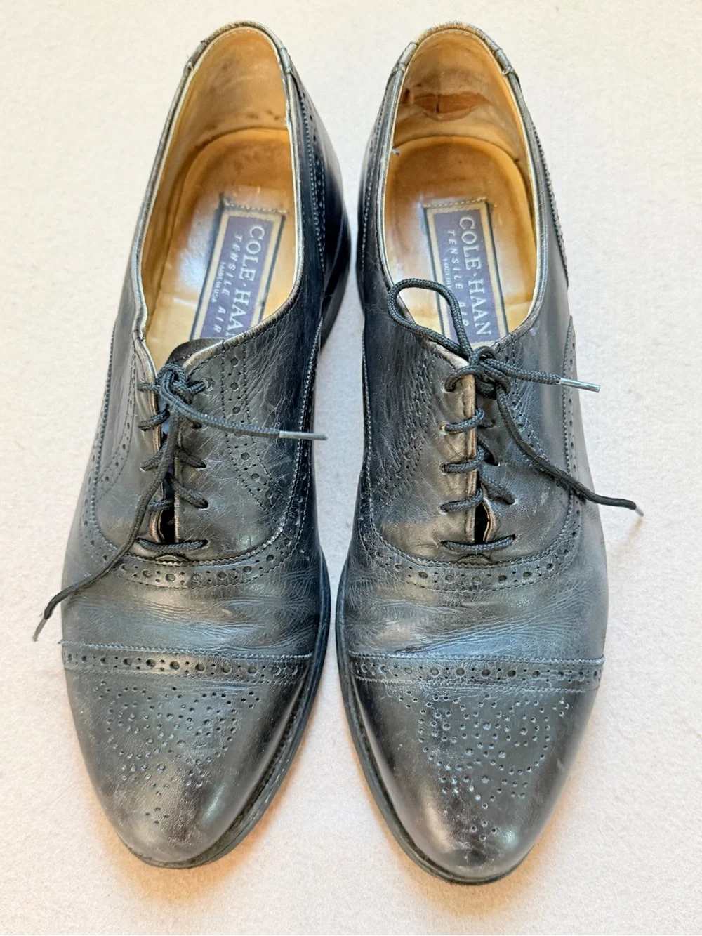 Cole Haan Black Leather Wingtip Oxfords men size 10.5 classic vintage old money